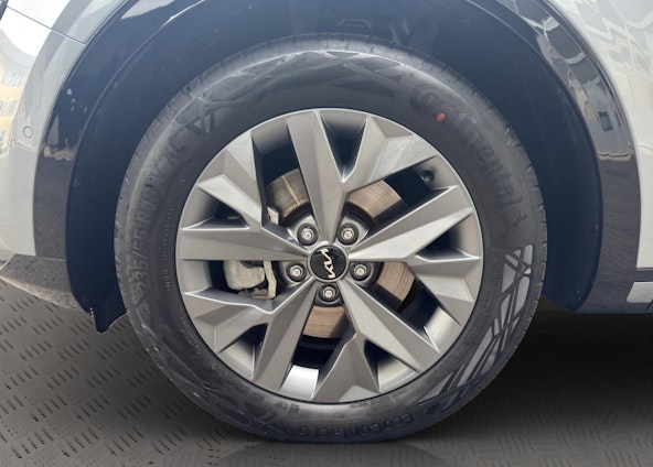 Vehicle image 14 Vehicle image 14