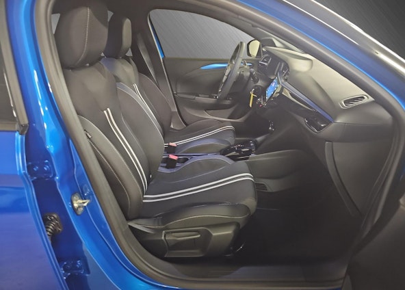 Vehicle image 14 Vehicle image 14