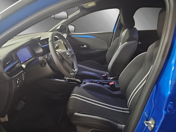 Vehicle image 40 Vehicle image 40