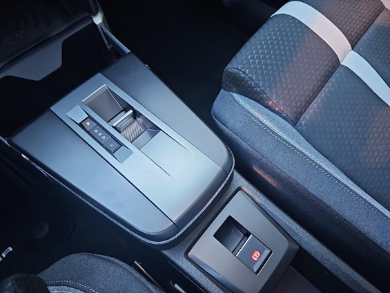 Vehicle image 25 Vehicle image 25