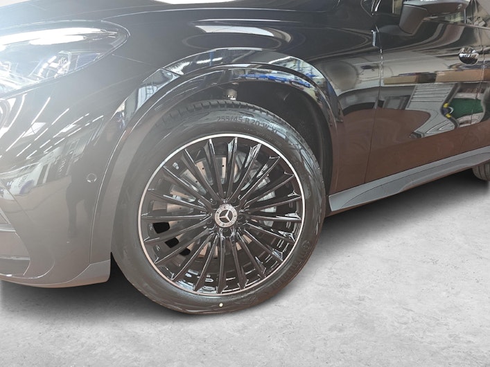 Vehicle image MERCEDES-BENZ GLC 300