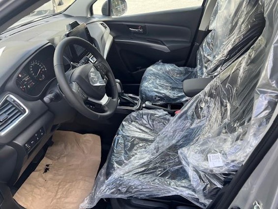 Vehicle image 13 Vehicle image 13