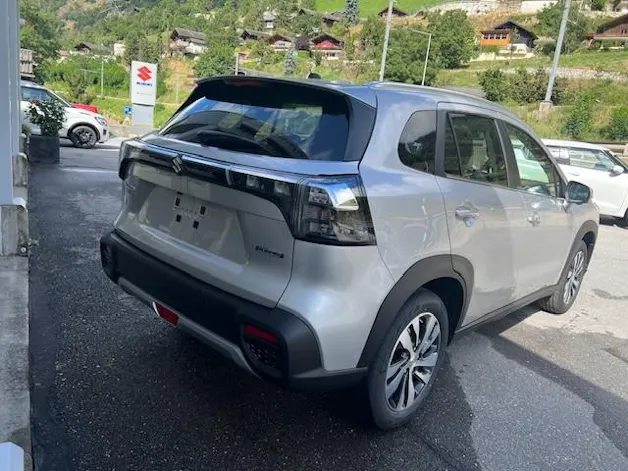Suzuki S-Cross 1.4 T Compact Top Hybrid 4x4