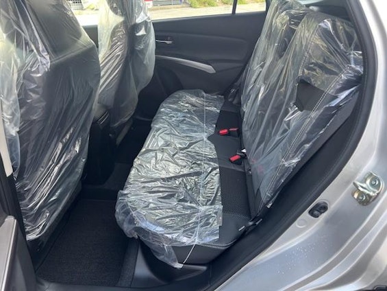 Vehicle image 14 Vehicle image 14