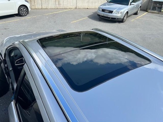 Vehicle image 16 Vehicle image 16