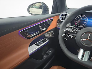 Fahrzeugbild MERCEDES-BENZ GLC 300 4MATIC Coupé AMG Line