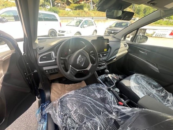 Vehicle image 9 Vehicle image 9