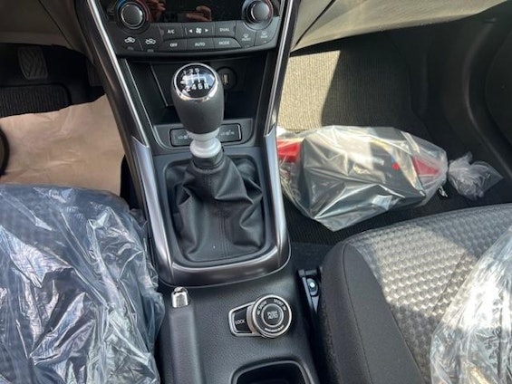 Vehicle image 10 Vehicle image 10