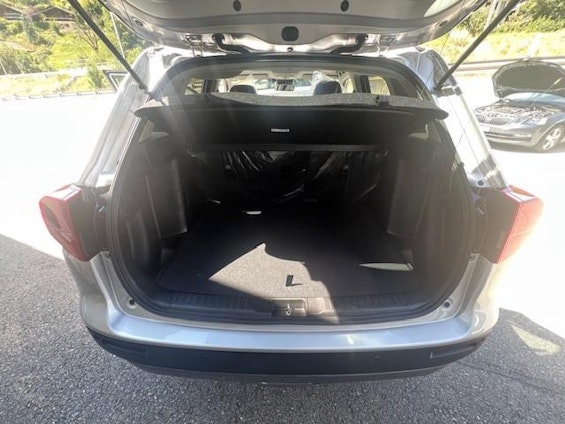 Vehicle image 15 Vehicle image 15