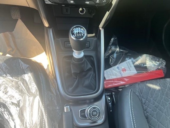 Vehicle image 8 Vehicle image 8