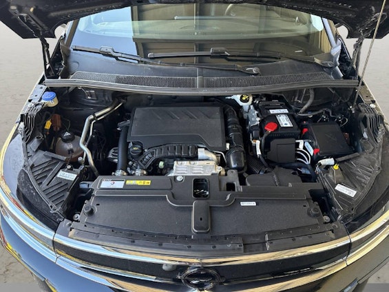 Vehicle image 14 Vehicle image 14