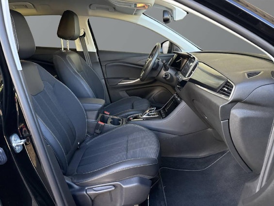 Vehicle image 12 Vehicle image 12