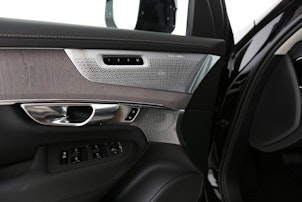 Vehicle image VOLVO XC90 2.0 T8 TE Ultra Dark eAWD