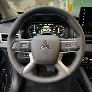 Mitsubishi Outlander 2.4 PHEV Invite 4x4