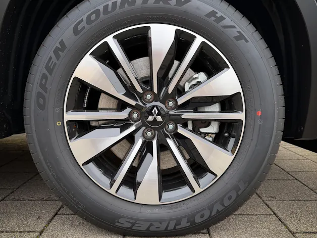 Mitsubishi Outlander 2.4 PHEV Invite 4x4