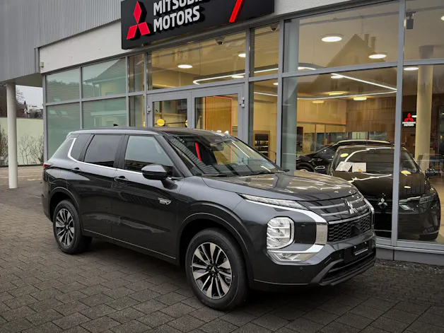 Mitsubishi Outlander 2.4 PHEV Invite 4x4