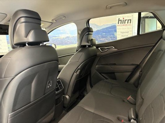 Vehicle image 6 Vehicle image 6