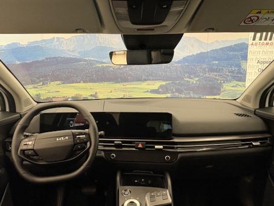 Vehicle image 5 Vehicle image 5