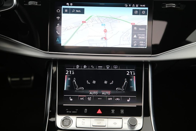 Vehicle image AUDI Q8