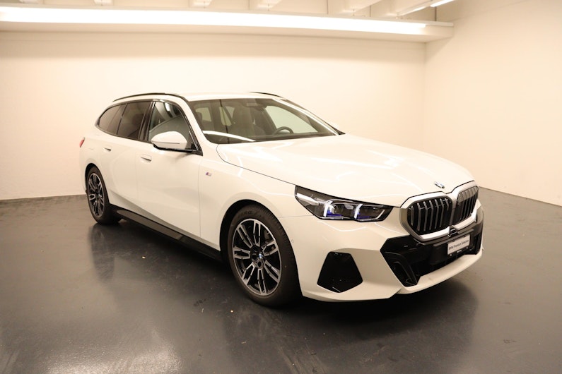 Vehicle image BMW 5 SERIES