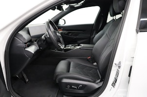 Vehicle image BMW 520d xDrive Touring