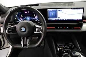 Vehicle image BMW 520d xDrive Touring