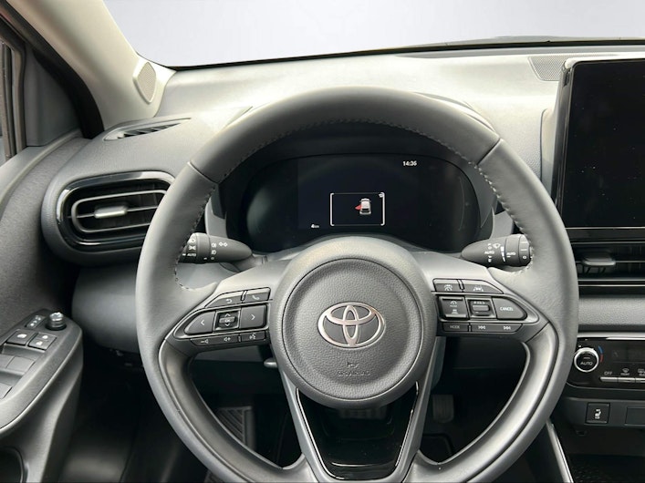 Vehicle image TOYOTA YARIS