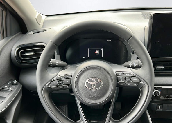 Vehicle image 3 Vehicle image 3