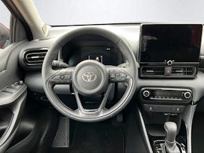 Vehicle image TOYOTA Yaris 1.5 VVT-i HSD Trend