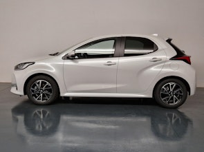 Vehicle image TOYOTA Yaris 1.5 VVT-i HSD Trend