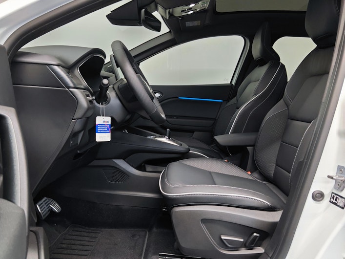 Vehicle image MITSUBISHI GRANDIS