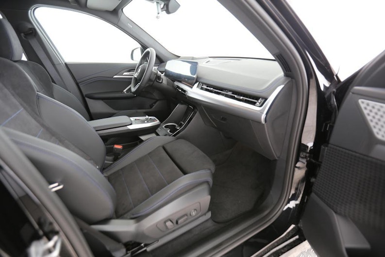 Vehicle image BMW iX1