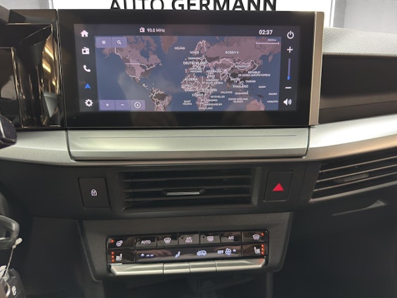 Vehicle image 12 Vehicle image 12