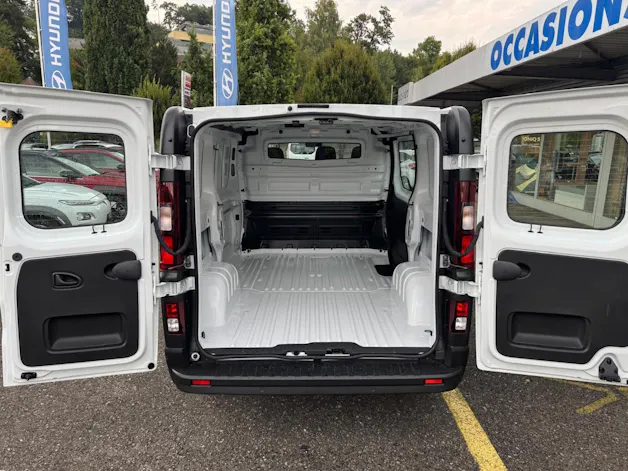 Renault RENAULT Trafic 2.0 Blue dCi 130 Advance L1H1 EN