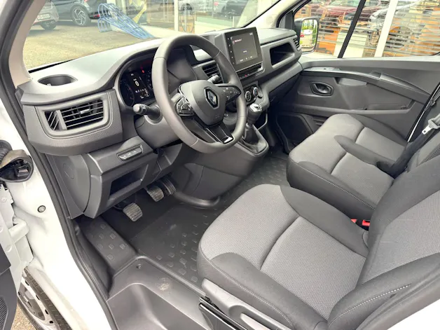 Renault RENAULT Trafic 2.0 Blue dCi 130 Advance L1H1 EN