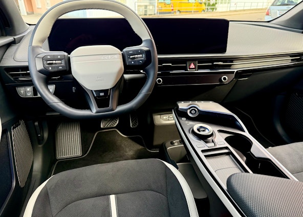 Vehicle image 9 Vehicle image 9