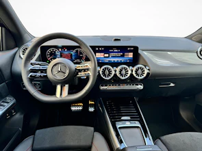 Fahrzeugbild MERCEDES-BENZ GLA 250 e EQ Star AMG Line