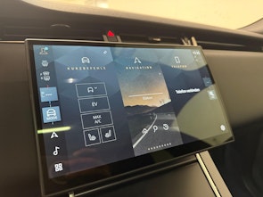 Vehicle image LAND ROVER Range Rover Evoque 1.5 T 270e Dynamic SE