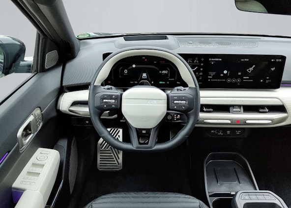 Vehicle image 4 Vehicle image 4