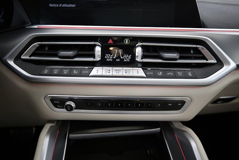 Vehicle image BMW X6