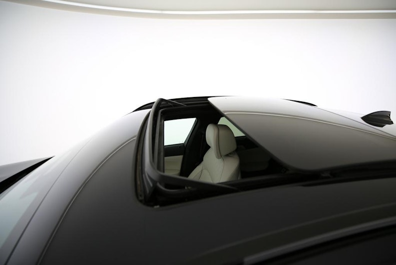 Vehicle image BMW X6