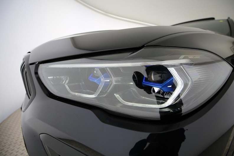 Vehicle image BMW X6