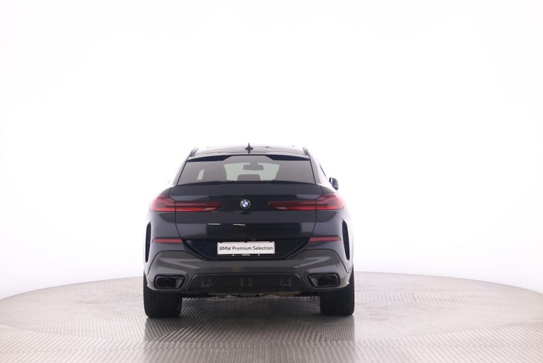 Vehicle image BMW X6