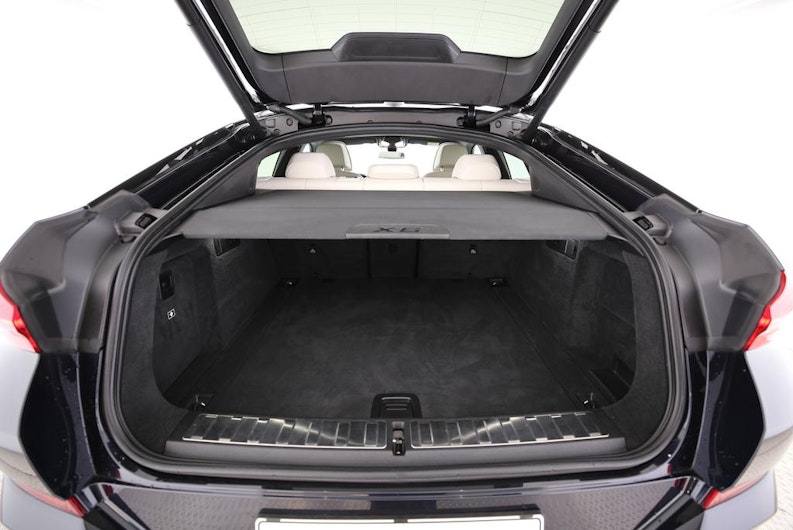 Vehicle image BMW X6