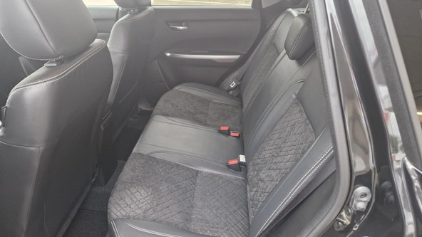 Vehicle image 6 Vehicle image 6