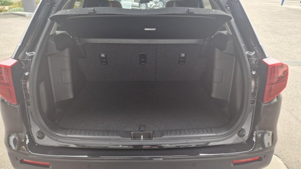 Vehicle image 4 Vehicle image 4