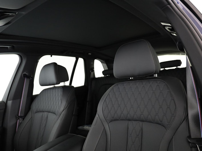 Vehicle image BMW X5