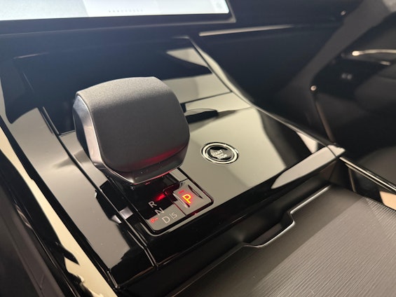 Vehicle image 7 Vehicle image 7