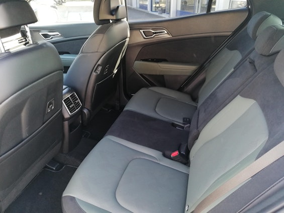 Vehicle image 9 Vehicle image 9