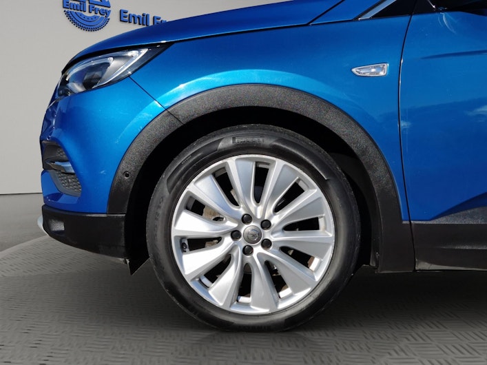 Vehicle image OPEL GRANDLAND X